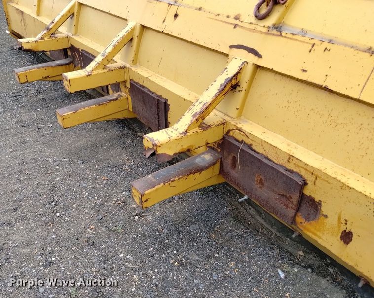 image for item DQ6155 Pro-Tech SP18L snow pusher