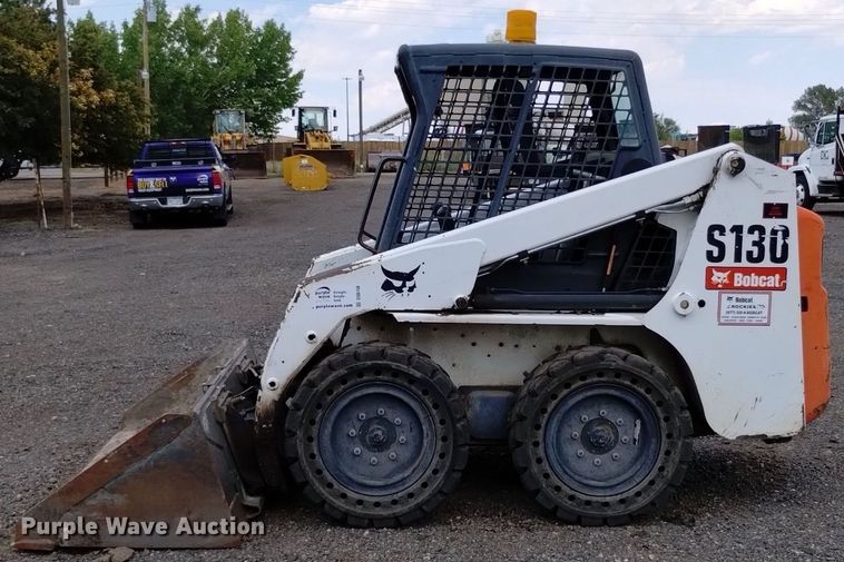 image for item DQ6158 2013 Bobcat S130 skid steer loader