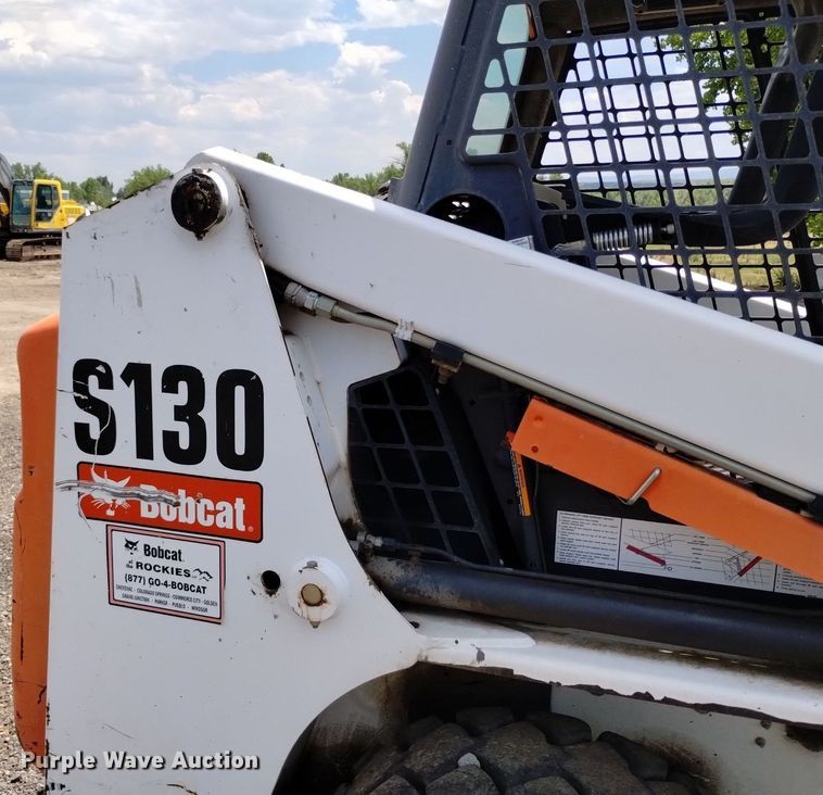 image for item DQ6158 2013 Bobcat S130 skid steer loader