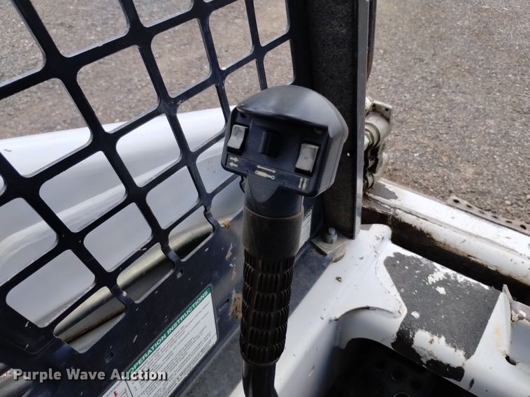 image for item DQ6158 2013 Bobcat S130 skid steer loader