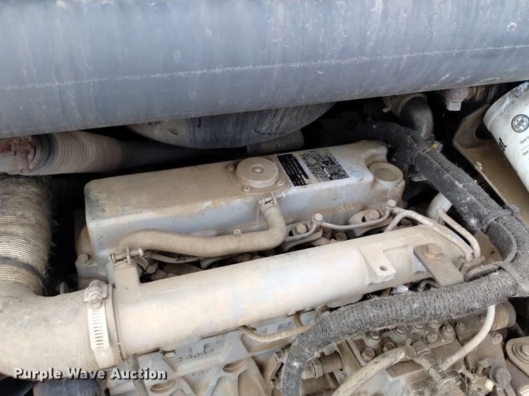 image for item DQ6158 2013 Bobcat S130 skid steer loader