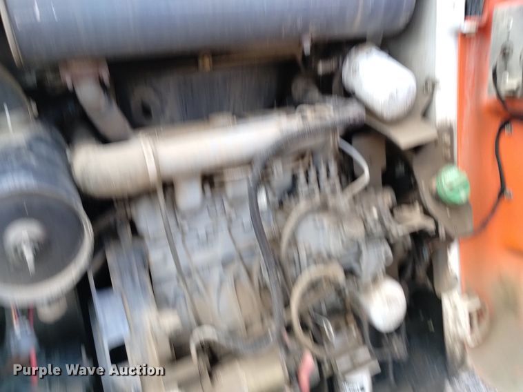 image for item DQ6158 2013 Bobcat S130 skid steer loader