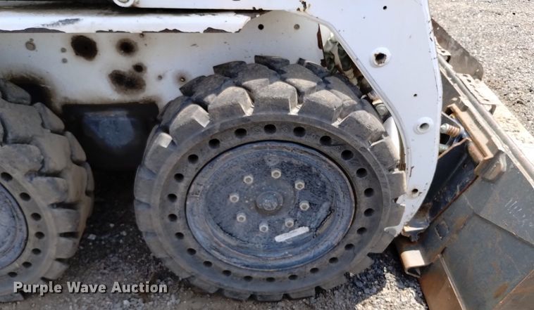 image for item DQ6158 2013 Bobcat S130 skid steer loader