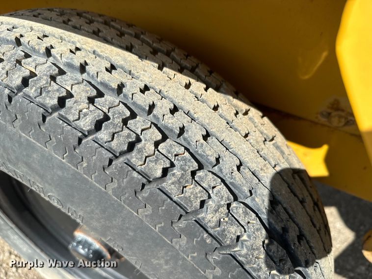 image for item DQ6764 1998 Vermeer TC4A trench compactor