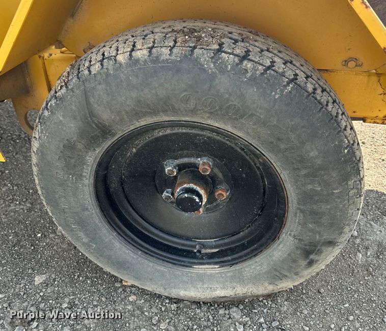 image for item DQ6764 1998 Vermeer TC4A trench compactor