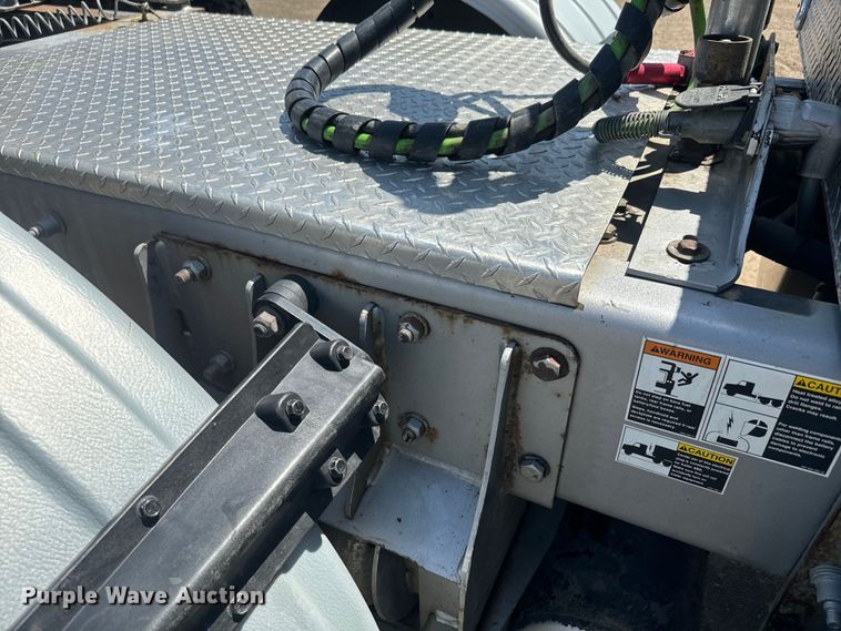 image for item DQ6766 2013 Kenworth  W900 semi truck