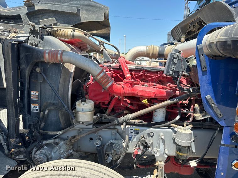 image for item DQ6766 2013 Kenworth  W900 semi truck