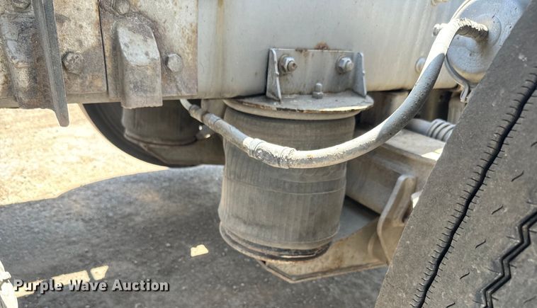 image for item DQ6766 2013 Kenworth  W900 semi truck