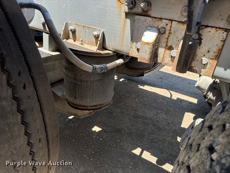 image for item DQ6766 2013 Kenworth  W900 semi truck