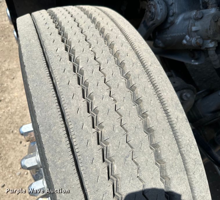 image for item DQ6766 2013 Kenworth  W900 semi truck