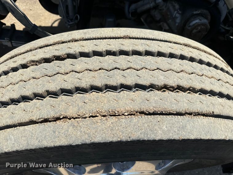 image for item DQ6766 2013 Kenworth  W900 semi truck