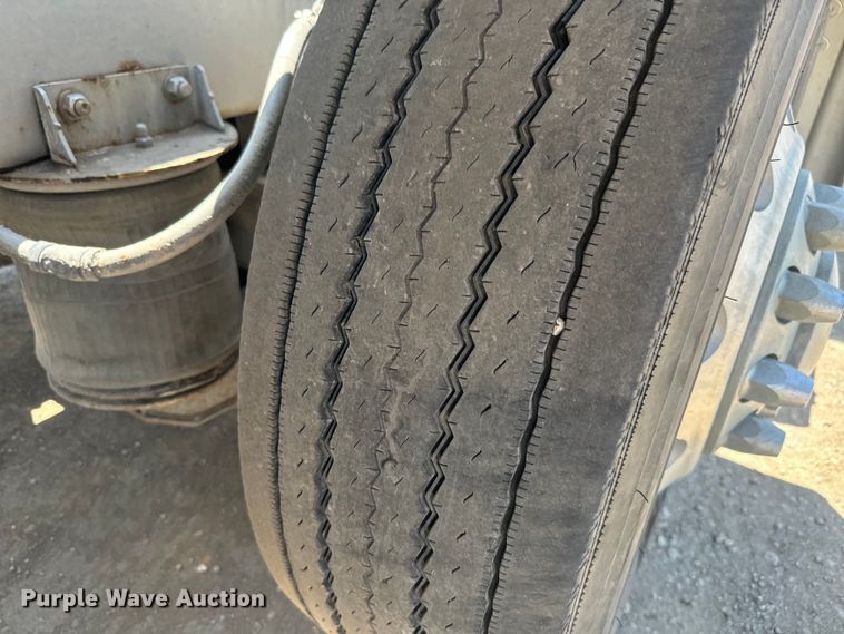 image for item DQ6766 2013 Kenworth  W900 semi truck