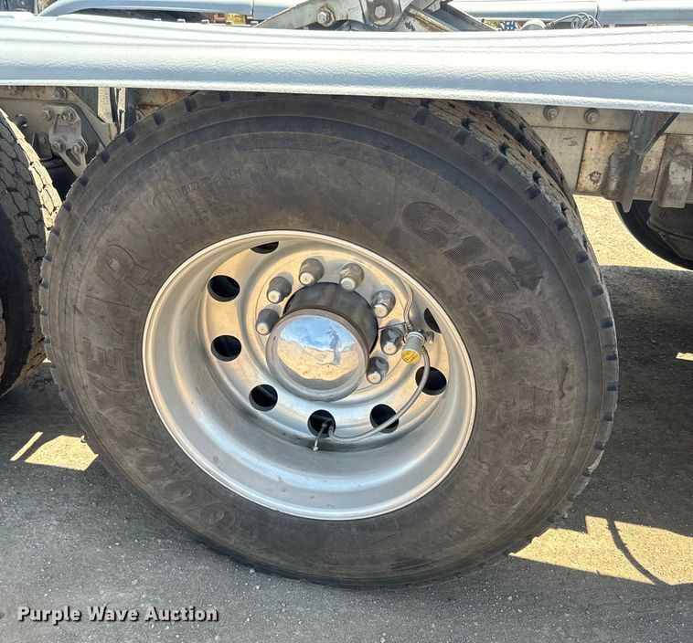 image for item DQ6766 2013 Kenworth  W900 semi truck