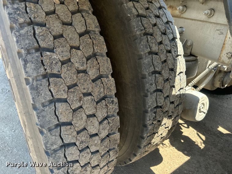 image for item DQ6766 2013 Kenworth  W900 semi truck