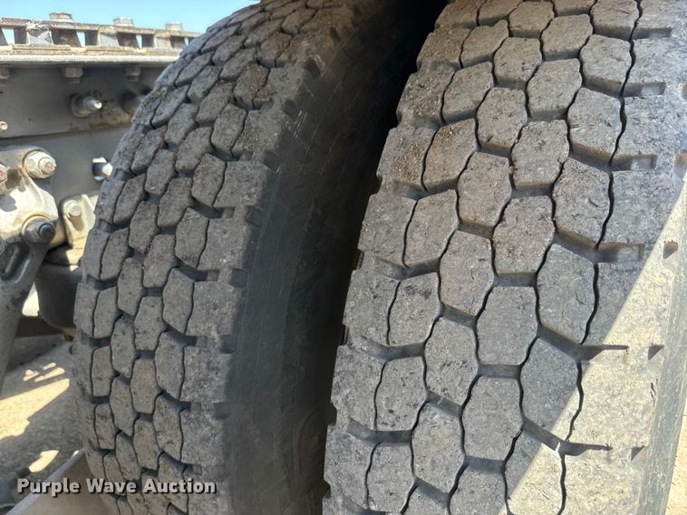 image for item DQ6766 2013 Kenworth  W900 semi truck