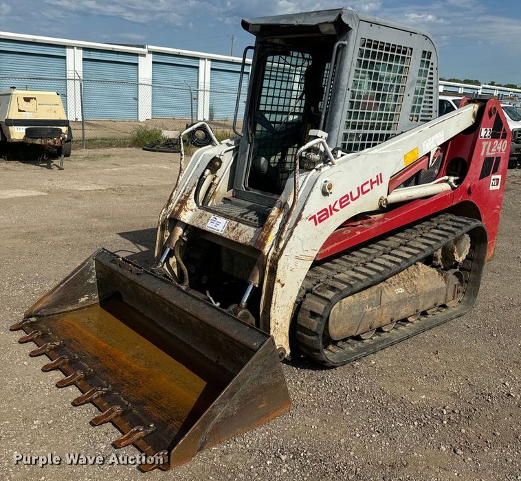 image for item DQ6768 2012 Takeuchi TL240 tracked skid steer loader