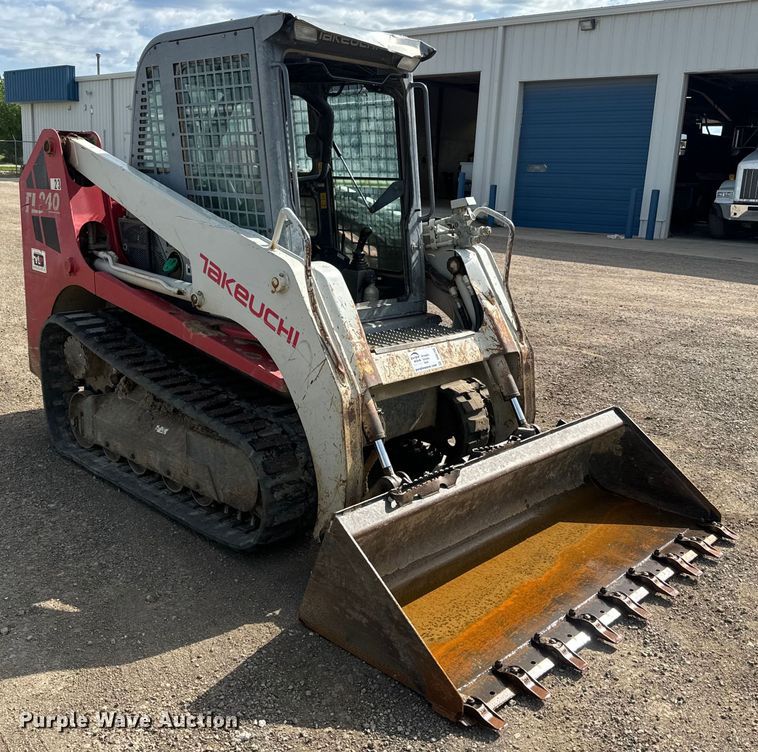 image for item DQ6768 2012 Takeuchi TL240 tracked skid steer loader