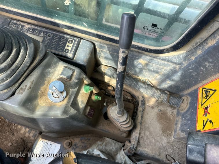 image for item DQ6768 2012 Takeuchi TL240 tracked skid steer loader