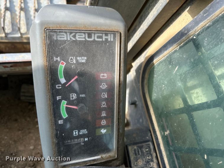 image for item DQ6768 2012 Takeuchi TL240 tracked skid steer loader