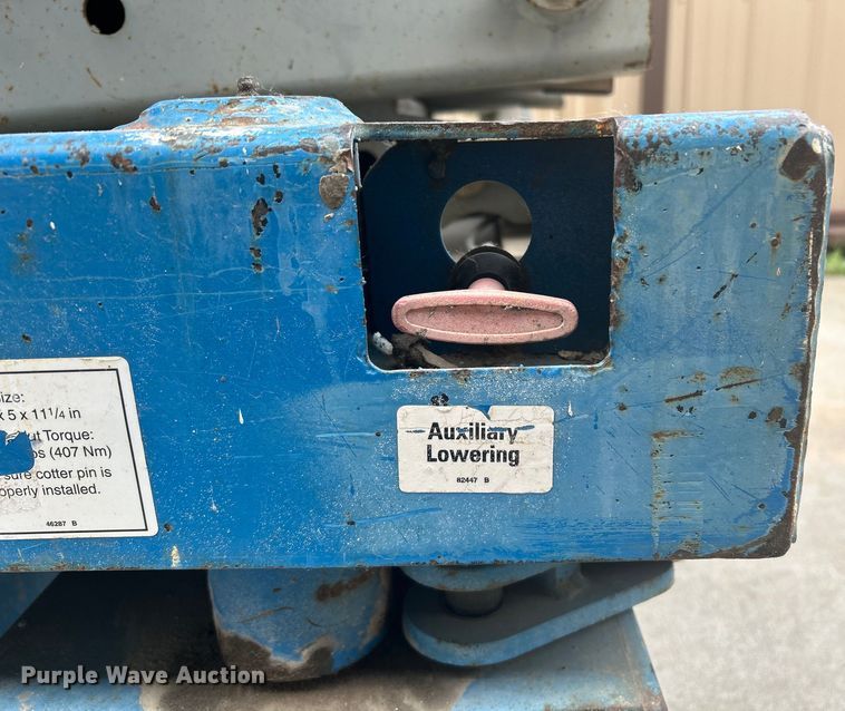 image for item DQ6804 2005 Genie GS-3246 scissor lift