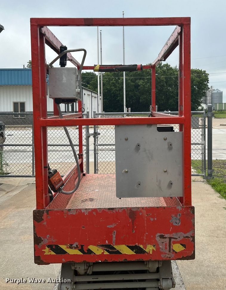 image for item DQ6805 Skyjack SJIII 3219 scissor lift