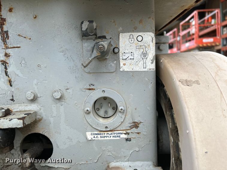 image for item DQ6805 Skyjack SJIII 3219 scissor lift