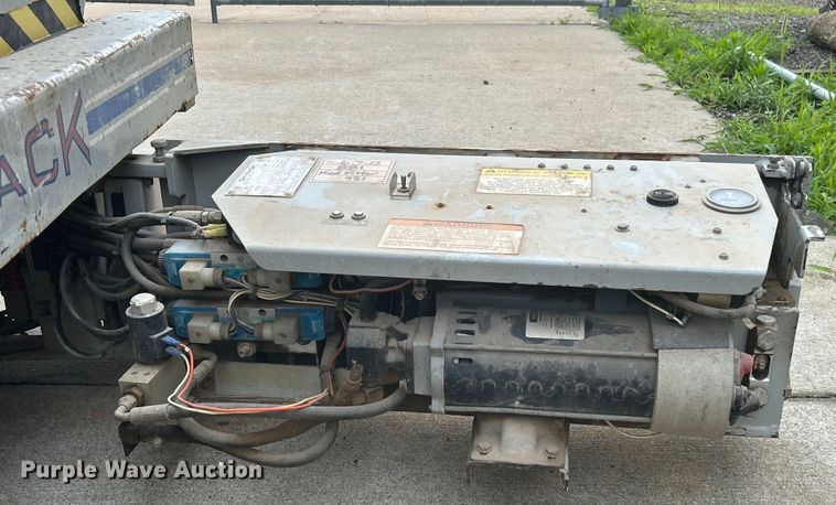 image for item DQ6805 Skyjack SJIII 3219 scissor lift