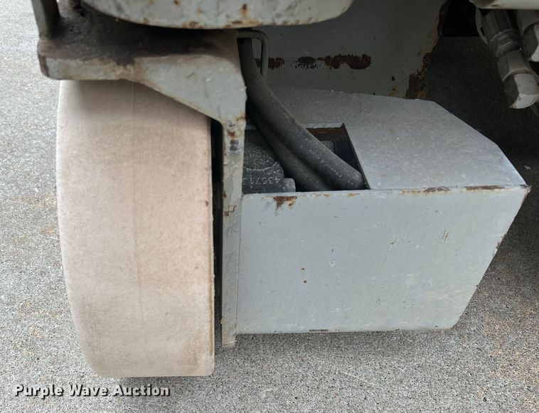 image for item DQ6805 Skyjack SJIII 3219 scissor lift