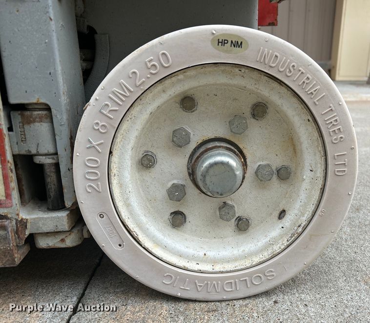 image for item DQ6805 Skyjack SJIII 3219 scissor lift