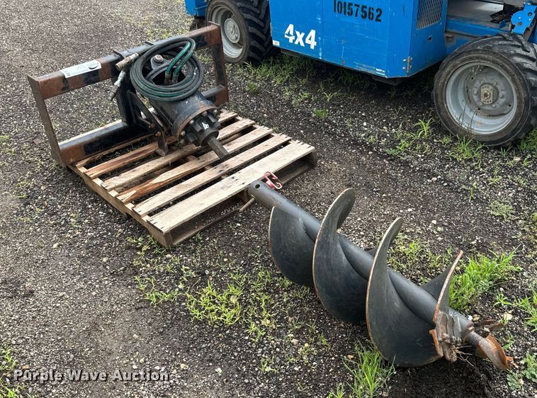 image for item DQ6807 Caterpillar  A19B skid steer auger