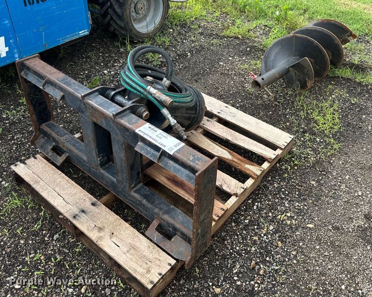 image for item DQ6807 Caterpillar  A19B skid steer auger