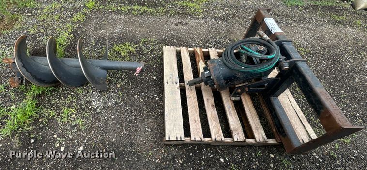 image for item DQ6807 Caterpillar  A19B skid steer auger