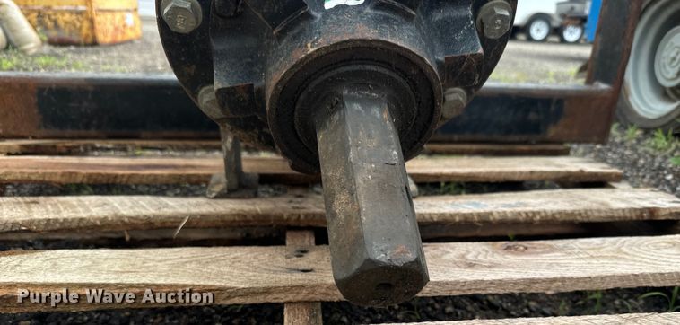 image for item DQ6807 Caterpillar  A19B skid steer auger