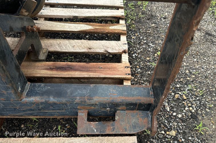 image for item DQ6807 Caterpillar  A19B skid steer auger