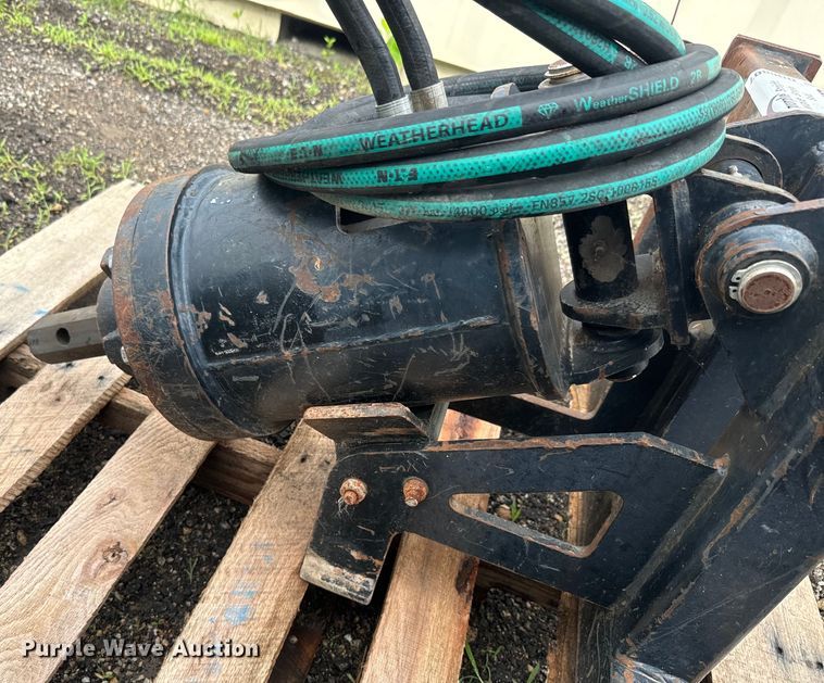 image for item DQ6807 Caterpillar  A19B skid steer auger