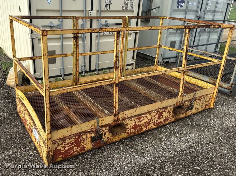 image for item DQ6808 Man basket