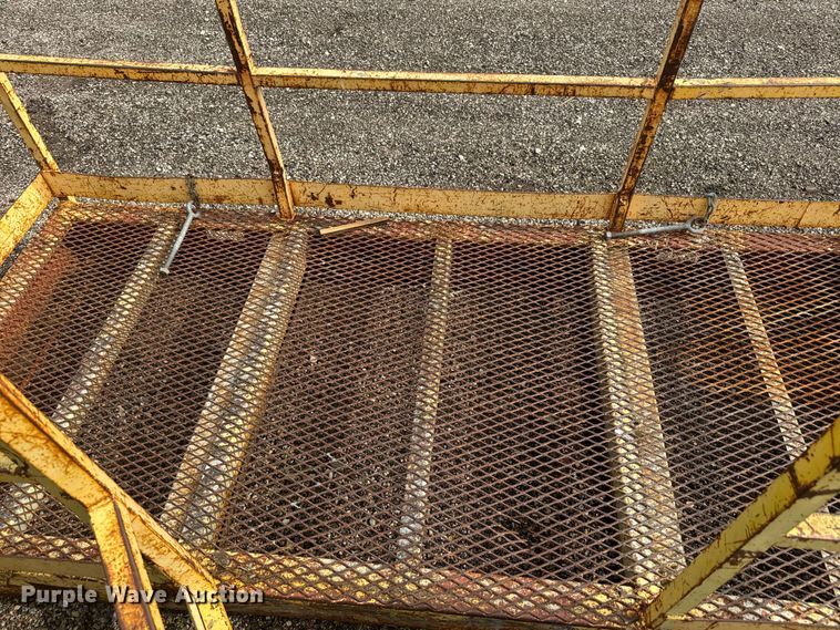 image for item DQ6808 Man basket