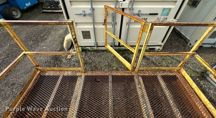 image for item DQ6808 Man basket