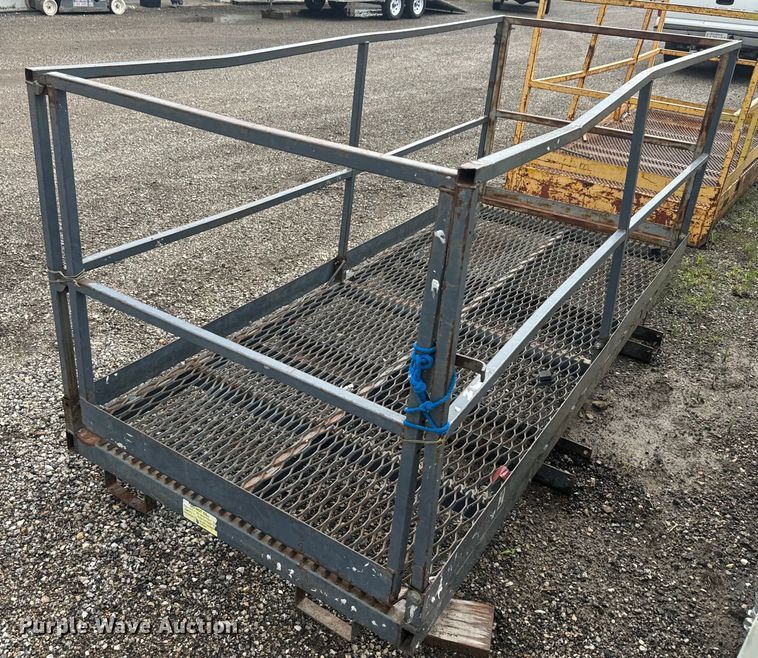 image for item DQ6809 Man basket