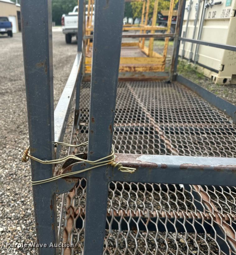 image for item DQ6809 Man basket