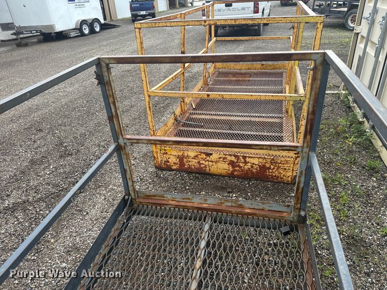 image for item DQ6809 Man basket