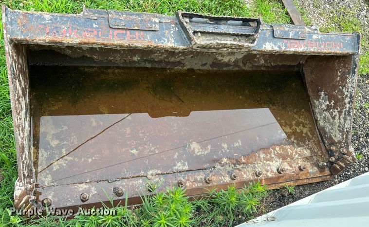 image for item DQ6811 Takeuchi  skid steer bucket