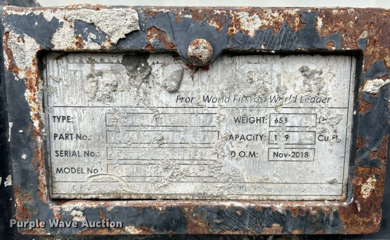 image for item DQ6811 Takeuchi  skid steer bucket