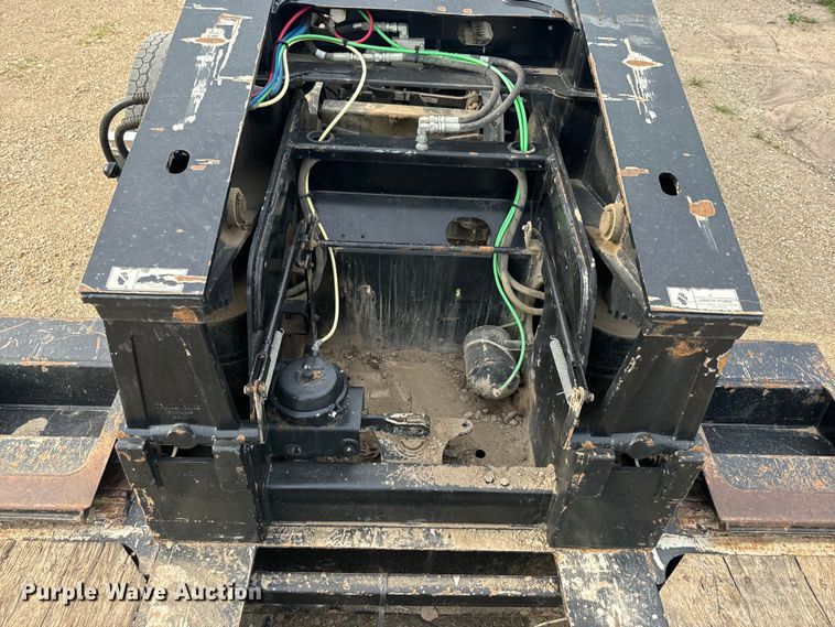 image for item DQ6818 2018 Trail King lowboy equipment trailer