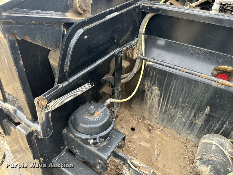 image for item DQ6818 2018 Trail King lowboy equipment trailer