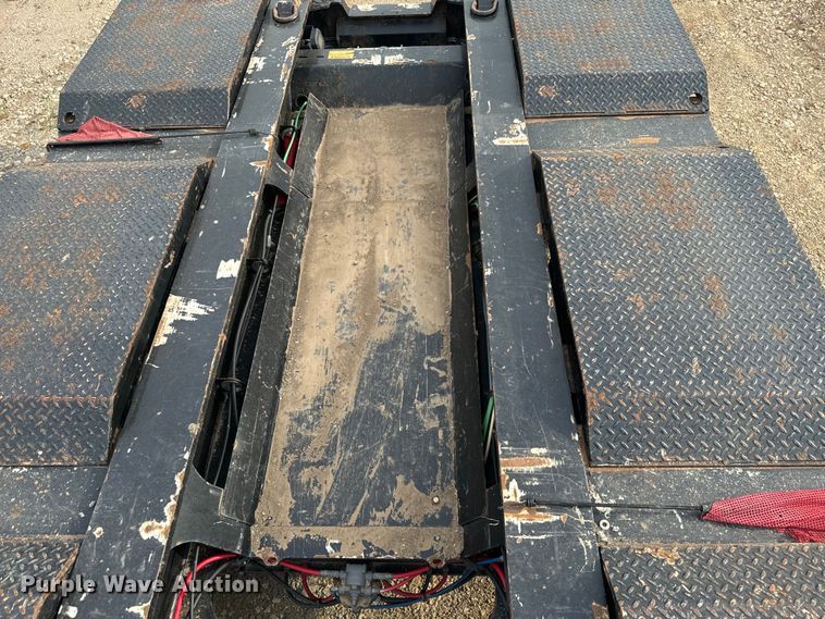 image for item DQ6818 2018 Trail King lowboy equipment trailer