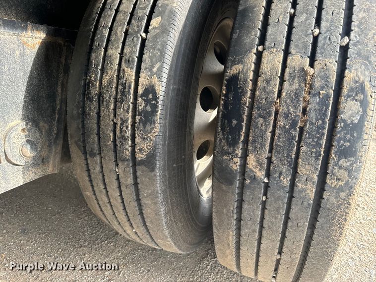 image for item DQ6818 2018 Trail King lowboy equipment trailer