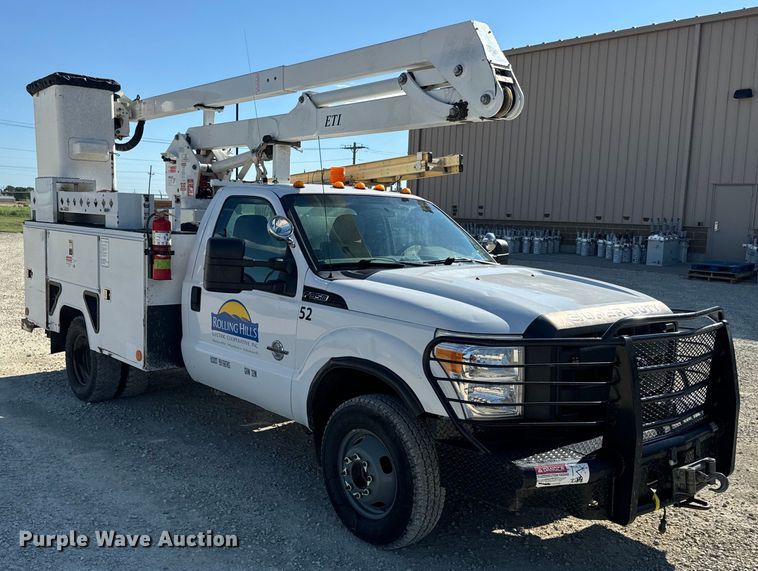 image for item DQ6820 2012 Ford F350 Super Duty XL bucket truck