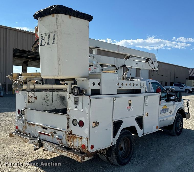image for item DQ6820 2012 Ford F350 Super Duty XL bucket truck