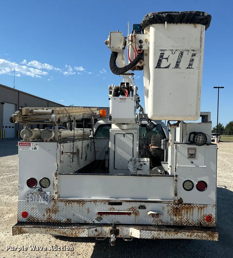 image for item DQ6820 2012 Ford F350 Super Duty XL bucket truck